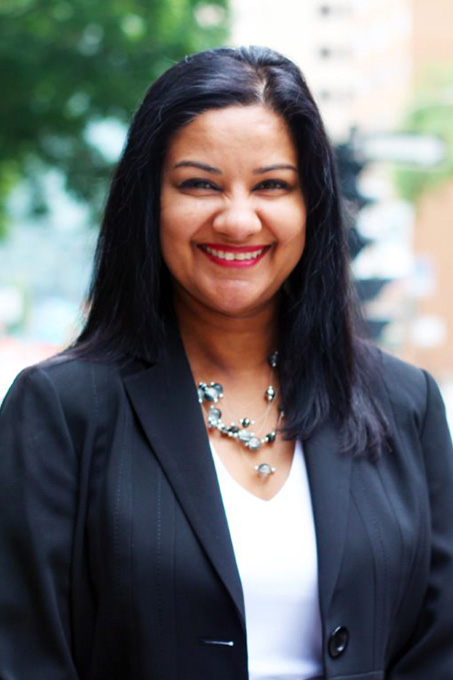 Dre Shazia Malik, Votre Podiatre à Montréal